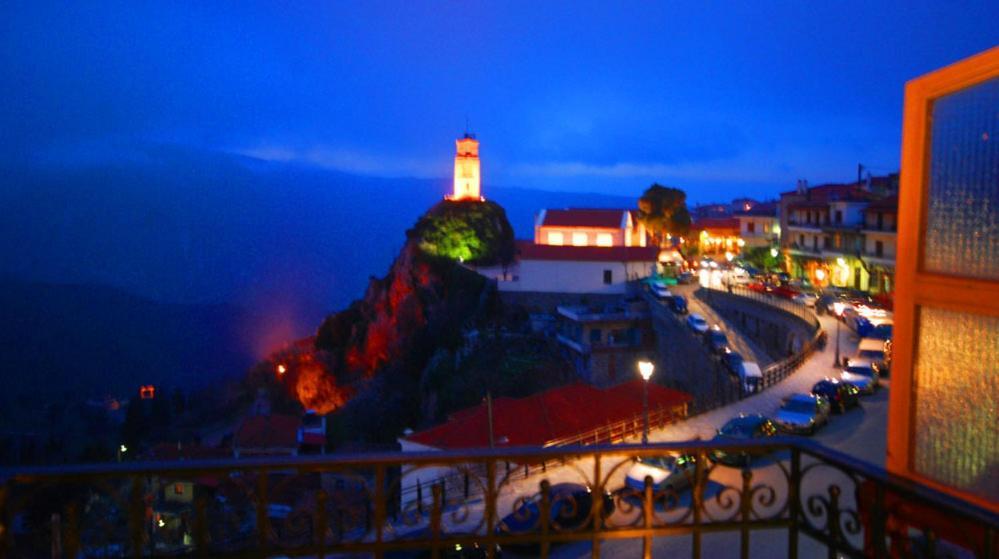 Hotel Parnassos Arachova Rum bild