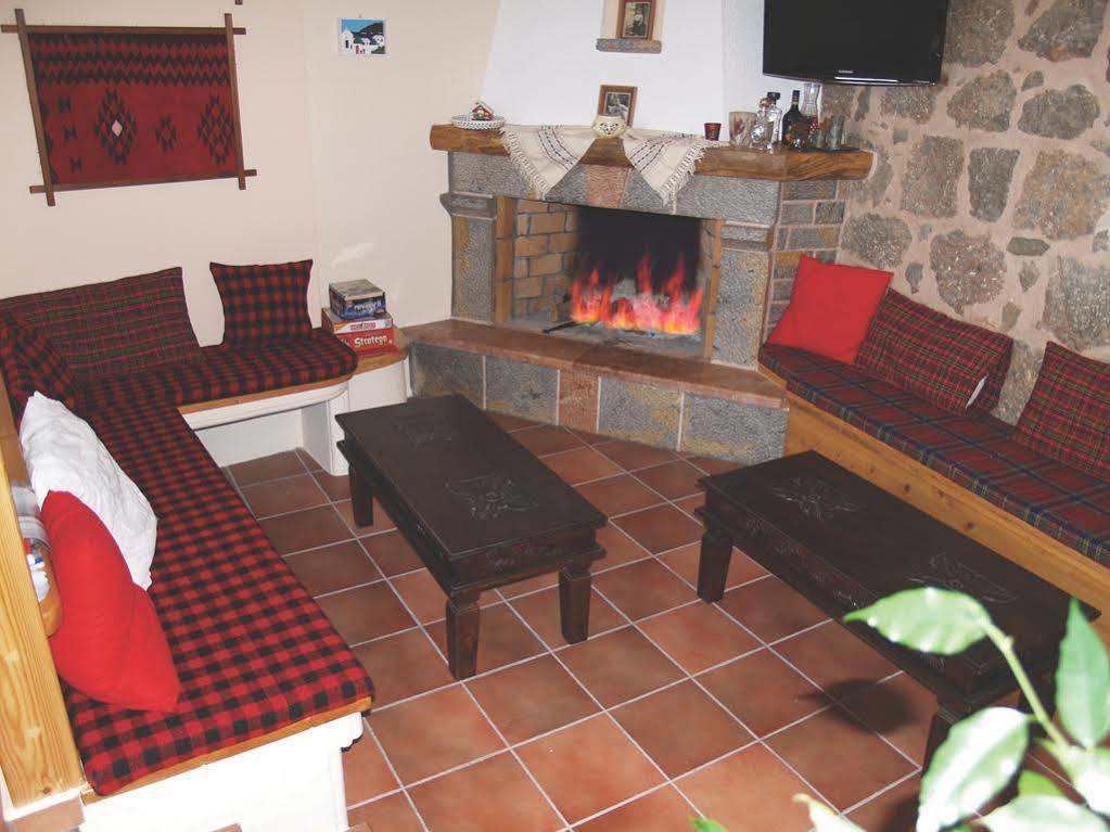 Hotel Parnassos Arachova Exteriör bild