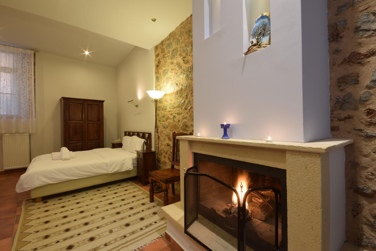 Hotel Parnassos Arachova Exteriör bild