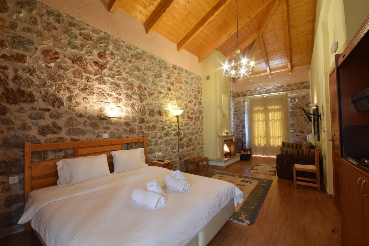 Hotel Parnassos Arachova Exteriör bild