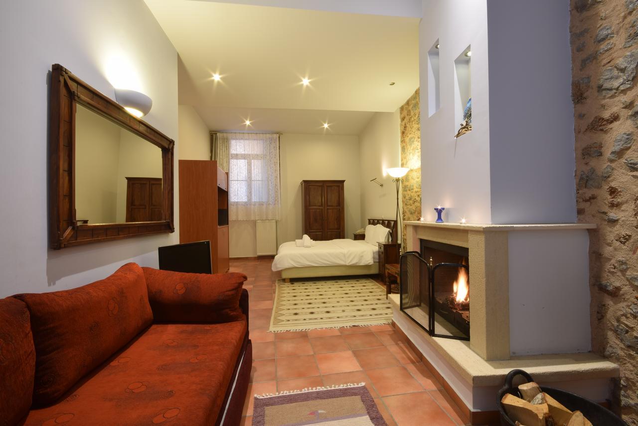 Hotel Parnassos Arachova Exteriör bild