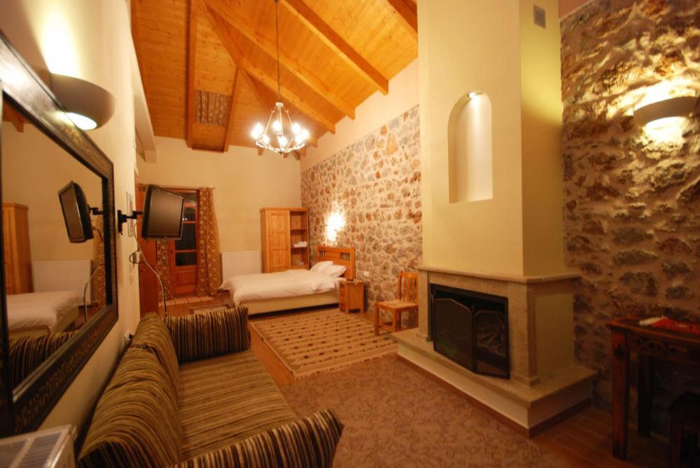 Hotel Parnassos Arachova Exteriör bild